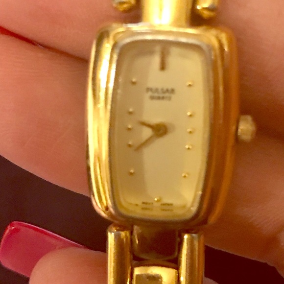 Women’s gold tone watch pulsar - Picture 1 of 4